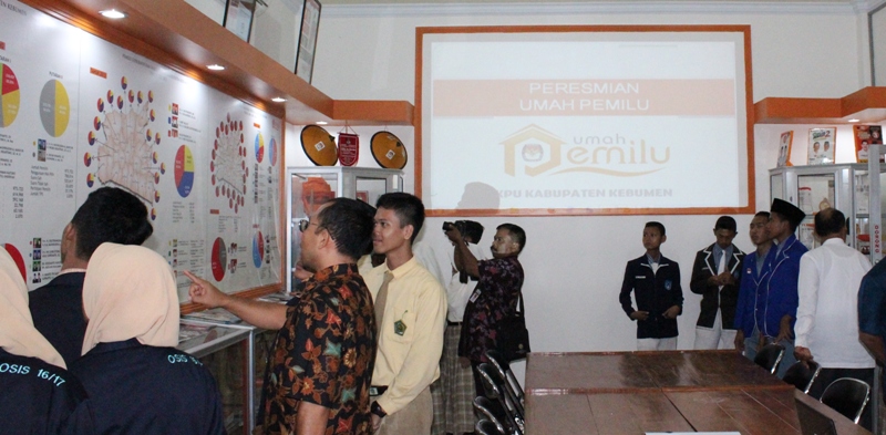 Wujudkan keterbukaan informasi publik, KPU Kebumen resmikan Umah Pemilu